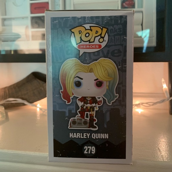 Funko Pop! Harley Quinn with Boombox (PX Exclusive) - Picture 2 of 6
